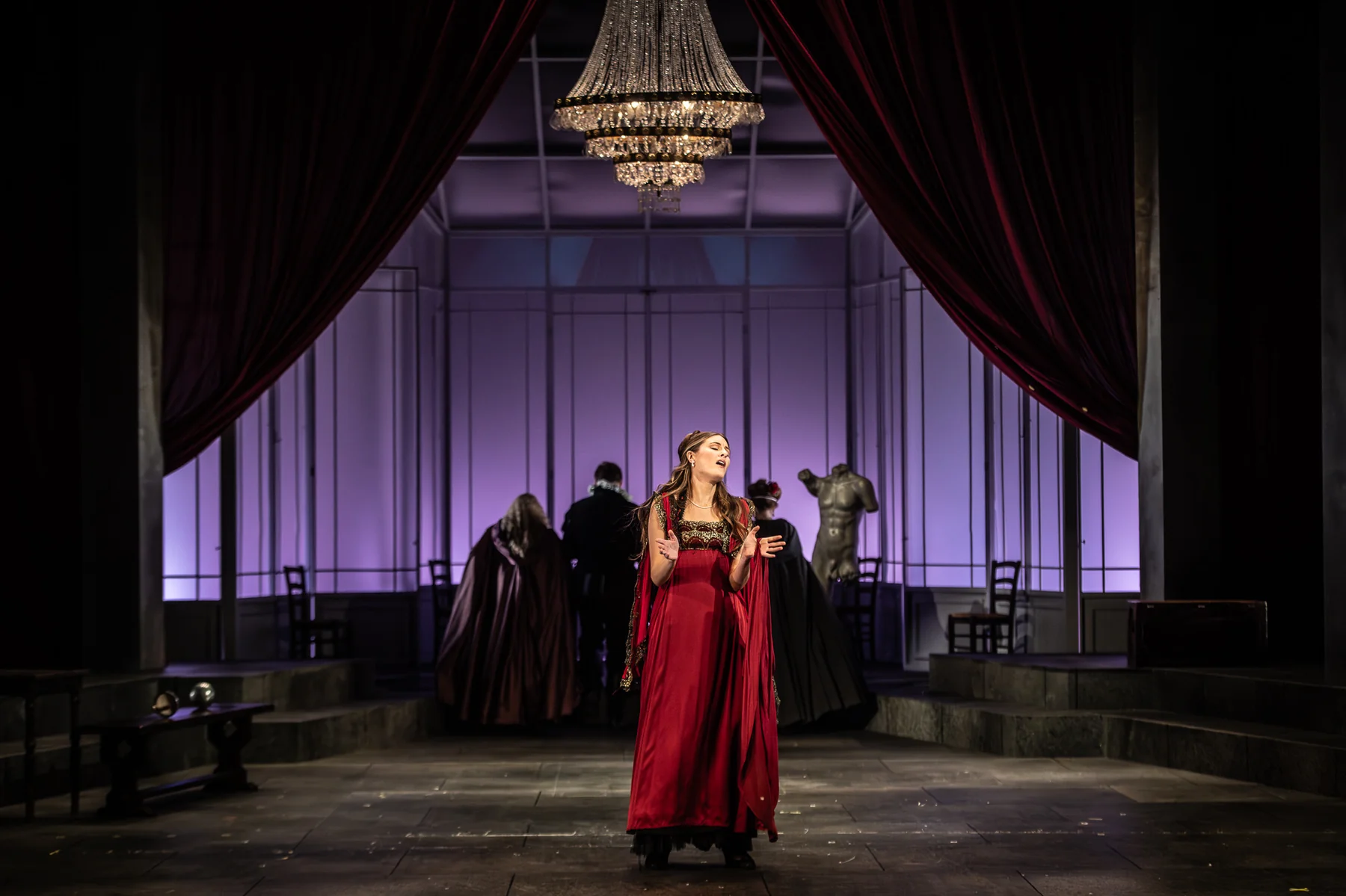 Kärlekens förbannelse at Wermland Opera, aria under the chandelier